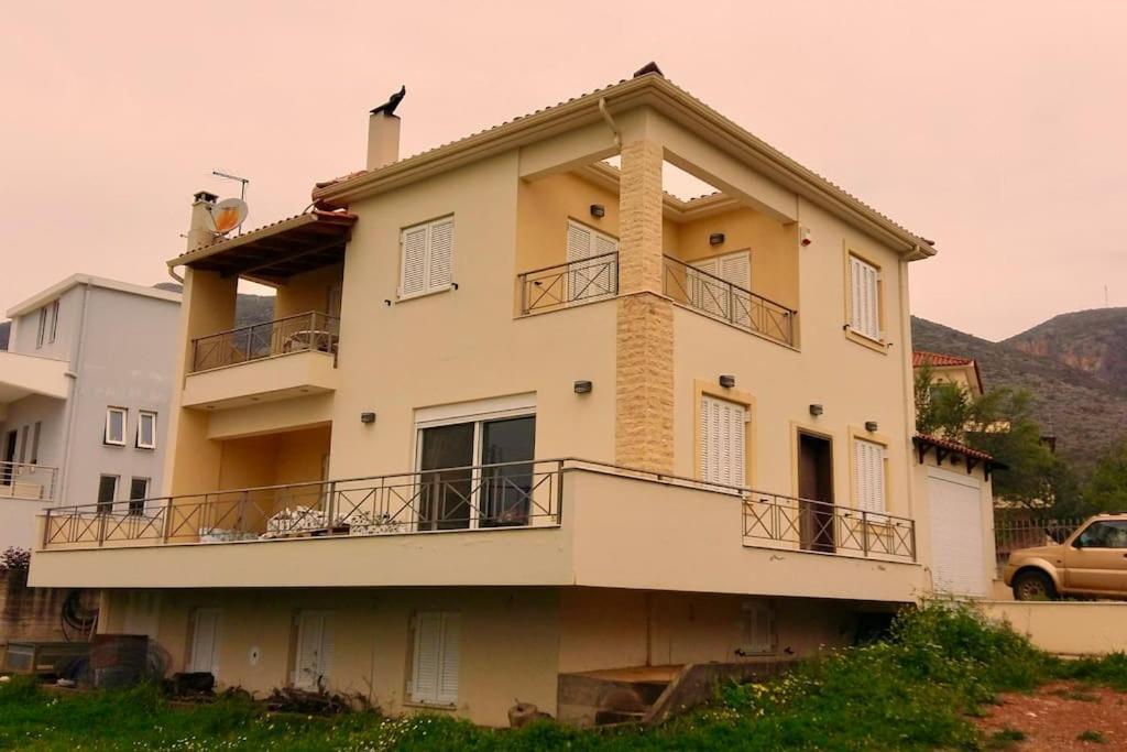 Rural 3-Bedroom House Kalamata Bagian luar foto
