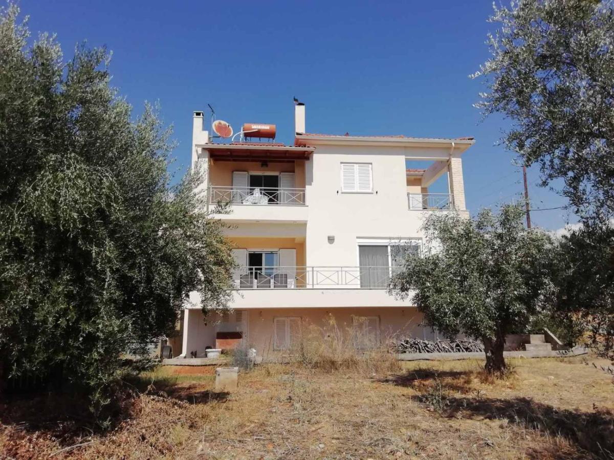 Rural 3-Bedroom House Kalamata Bagian luar foto