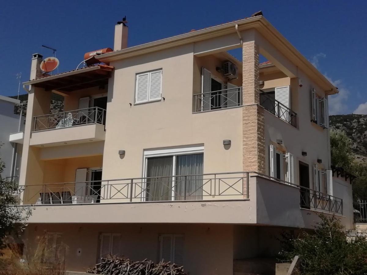 Rural 3-Bedroom House Kalamata Bagian luar foto