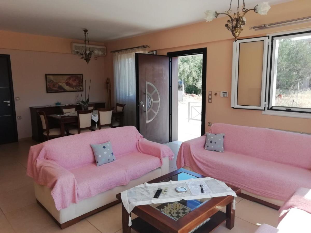 Rural 3-Bedroom House Kalamata Bagian luar foto