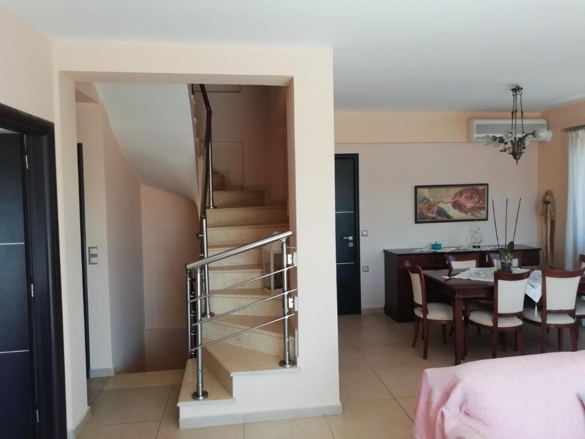Rural 3-Bedroom House Kalamata Bagian luar foto